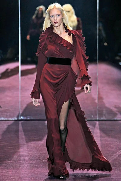 Look 24